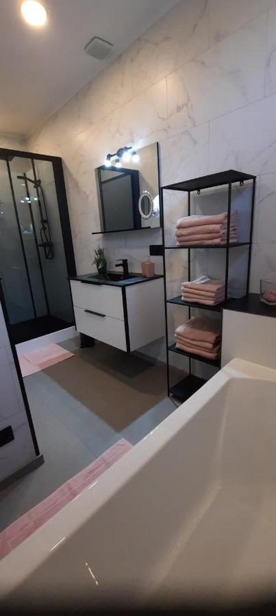 Watou'S Uzeke Apartment Poperinge Bagian luar foto